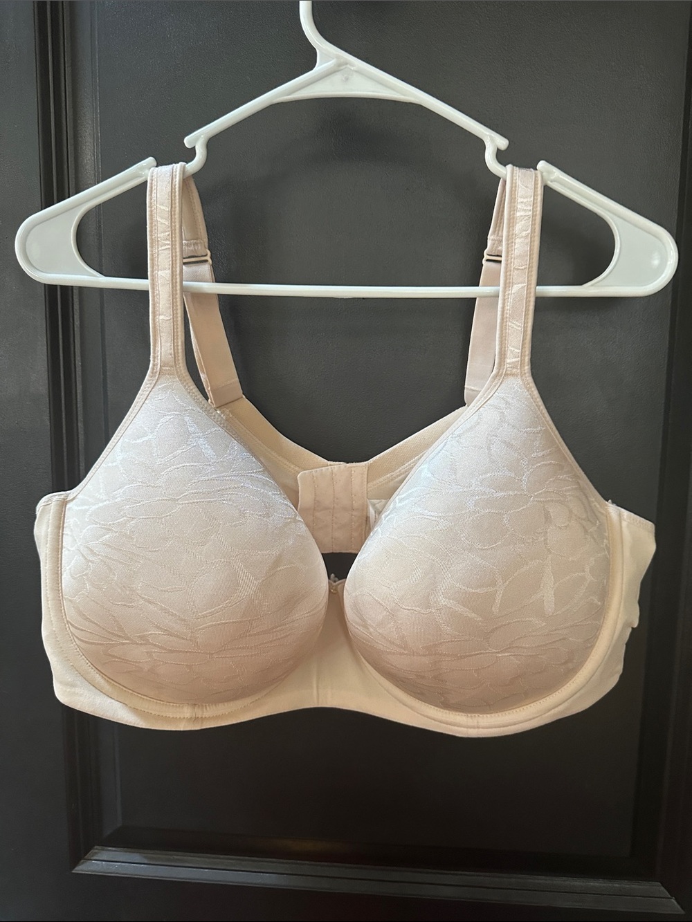 Cacique Cream T-Shirt Bra with Subtle Jacquard